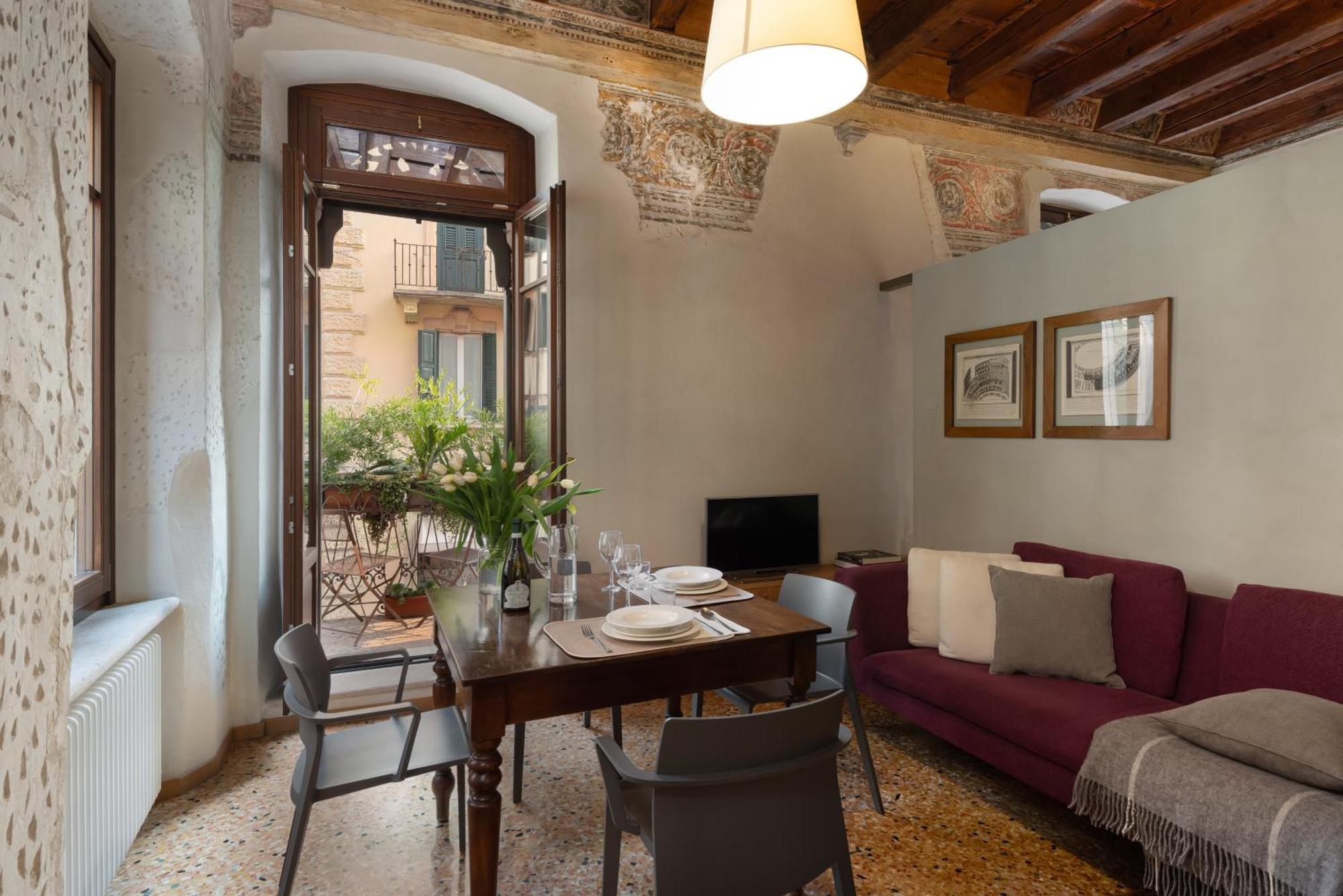 Residenza Roccamaggiore Βερόνα Εξωτερικό φωτογραφία
