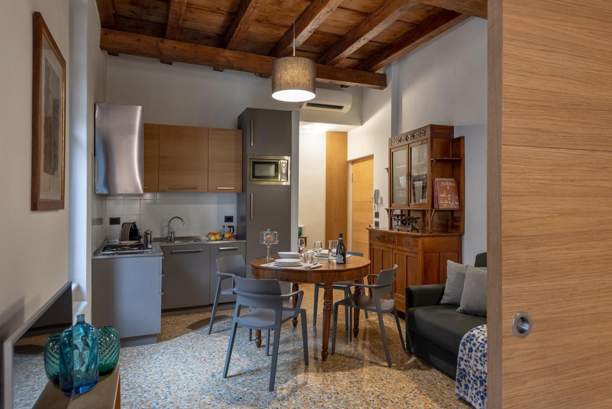 Residenza Roccamaggiore Βερόνα Εξωτερικό φωτογραφία